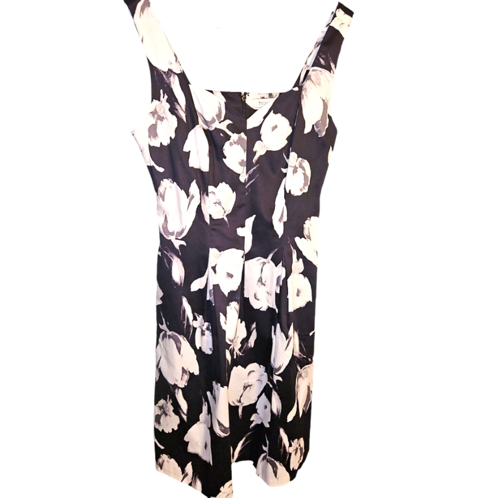 White House Black Market Black Tulip Dress EUC - Picture 2 of 6